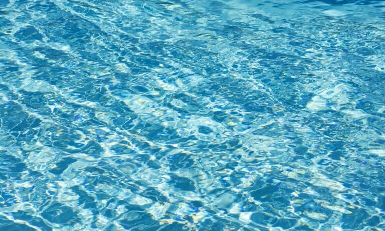 elegir cloro piscina